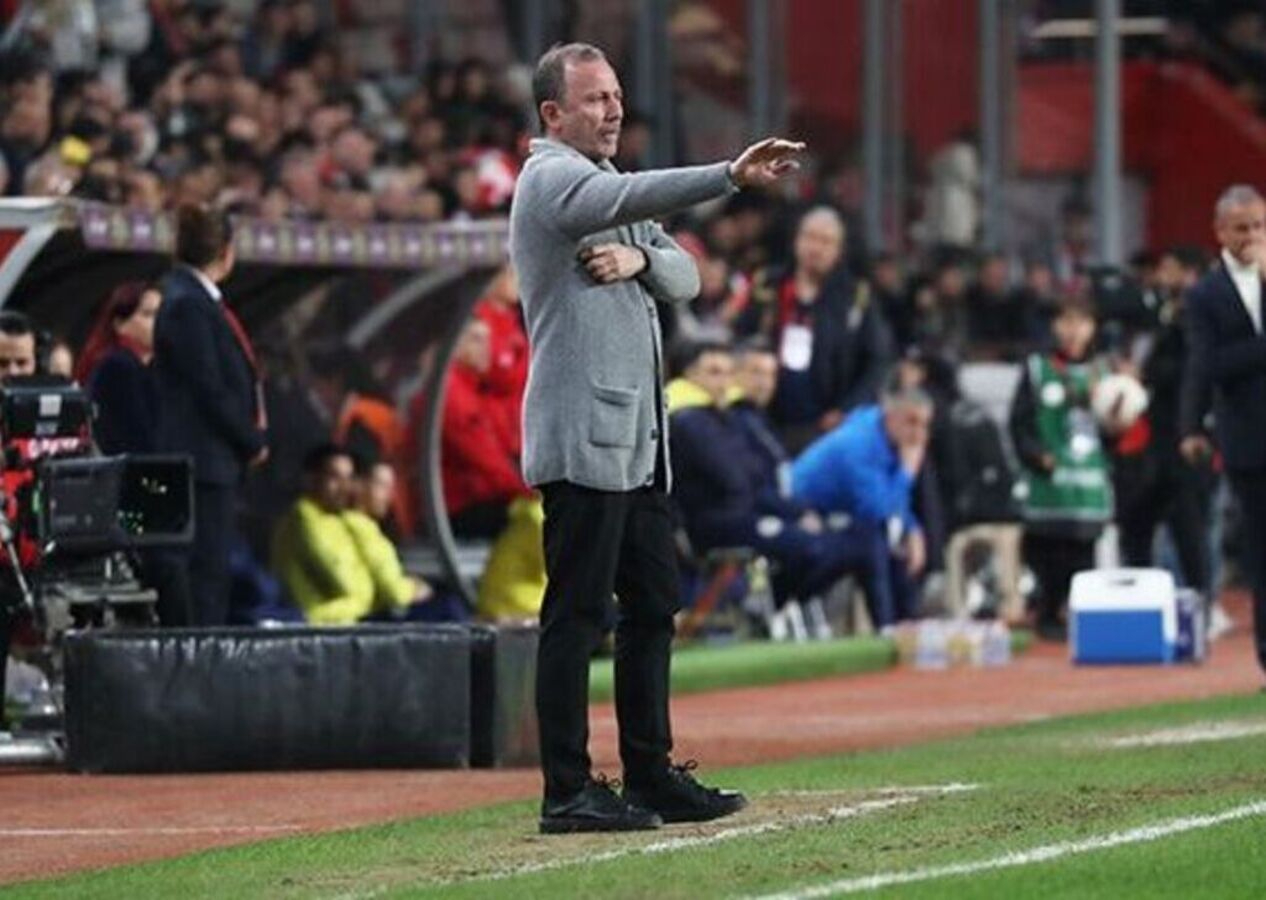 Sergen Yalçın'dan çok konuşulacak açıklama: Fenerbahçe çok güçlü bir takım!