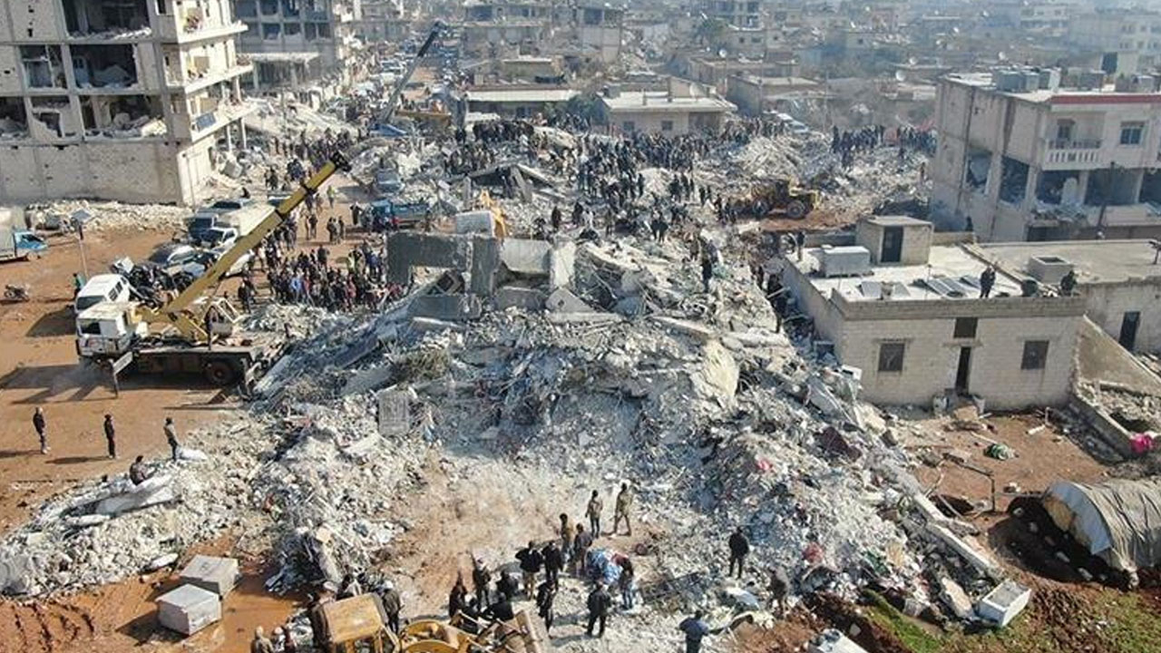 Bakan Tunç: Deprem bölgesine ilişkin soruşturmalarda 2 bin 825 şüpheliye işlem yapıldı