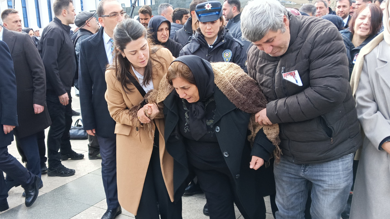 Şehit pilotlar Ankara’da son yolculuğuna uğurlandı: "24 Şubat'ta nişanları vardı. Gelinim arkada kaldı..."