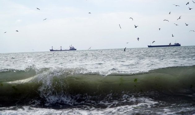 Marmara Denizi'nde ulaşıma poyraz engeli!