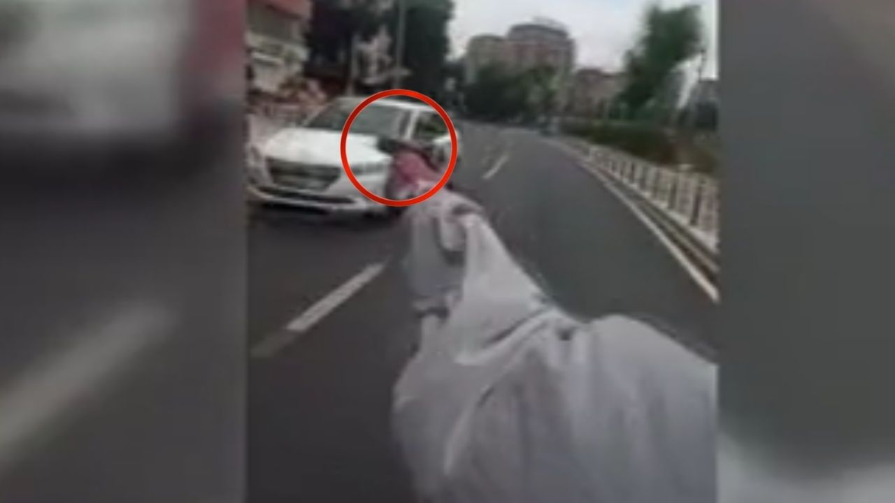 Zeytinburnu'nda trafikte havaya ateş eden motosikletli maganda tutuklandı