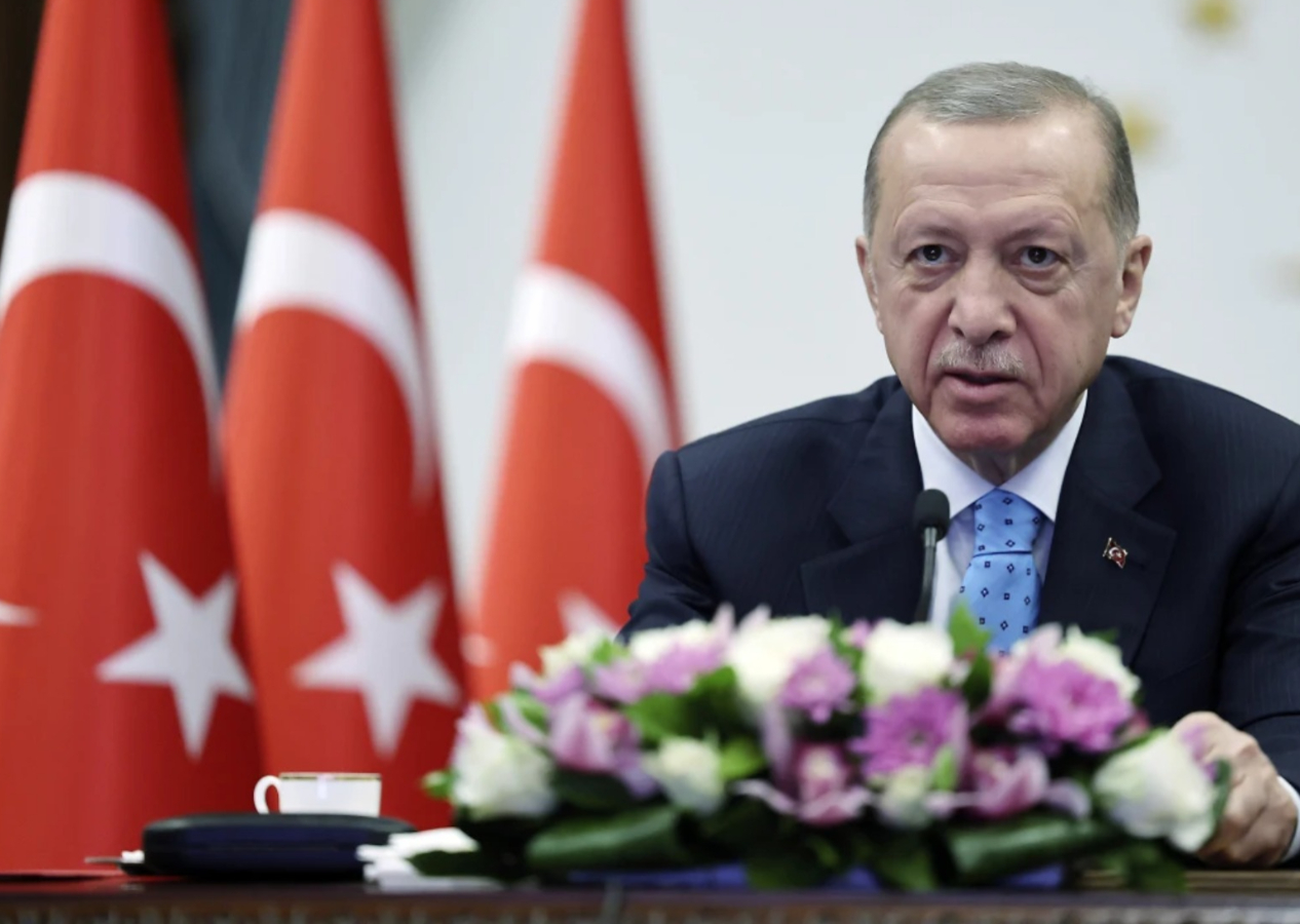 Cumhurbaşkanı Erdoğan'dan 6 Şubat mesajı: "Asrın felaketi karşısında asrın birlikteliği ortaya konulmuştur"