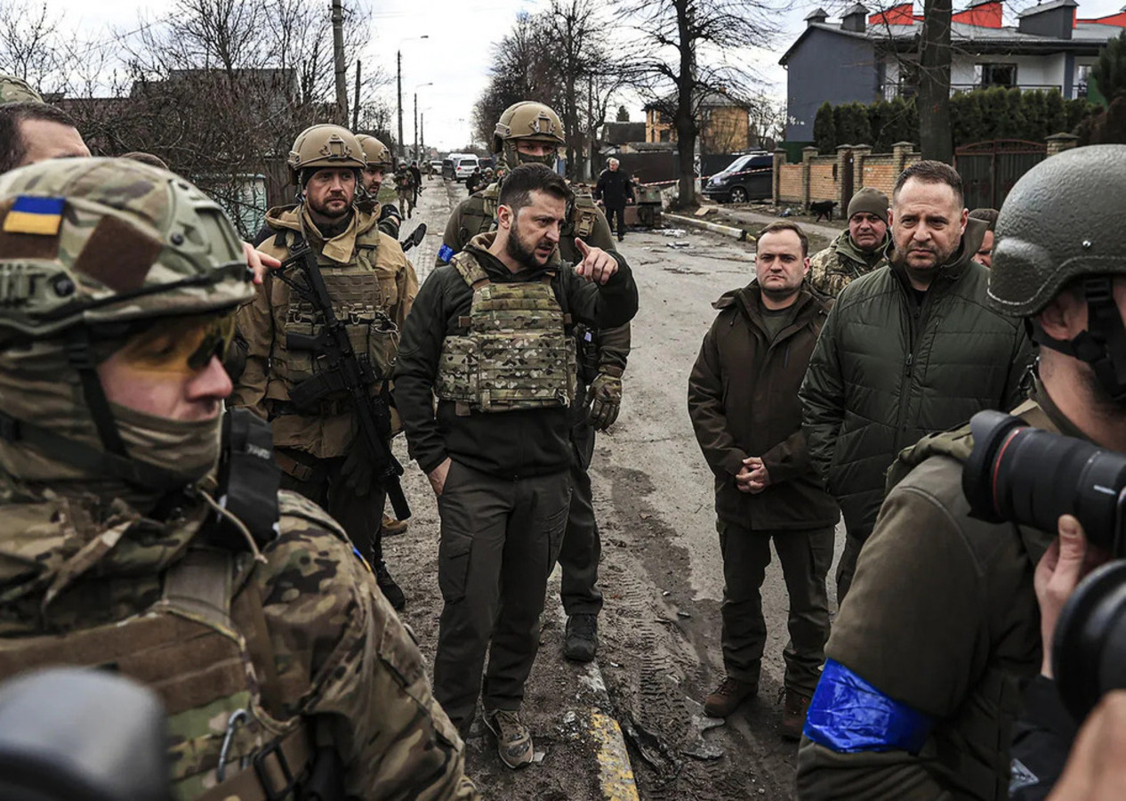 Ukrayna yönetiminden orduya darbe! Tek tek görevden alındılar