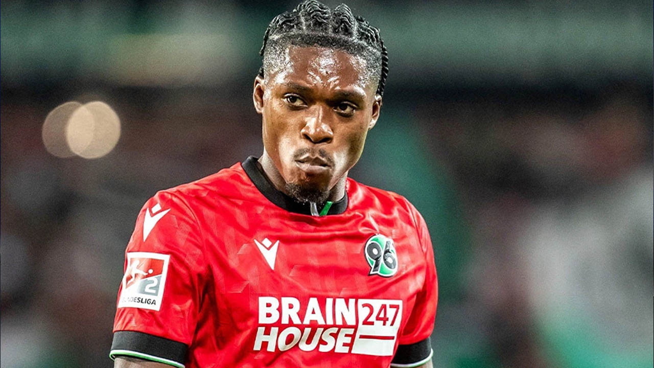 Galatasaray'ın yeni sol beki Derrick Köhn İstanbul'a geldi