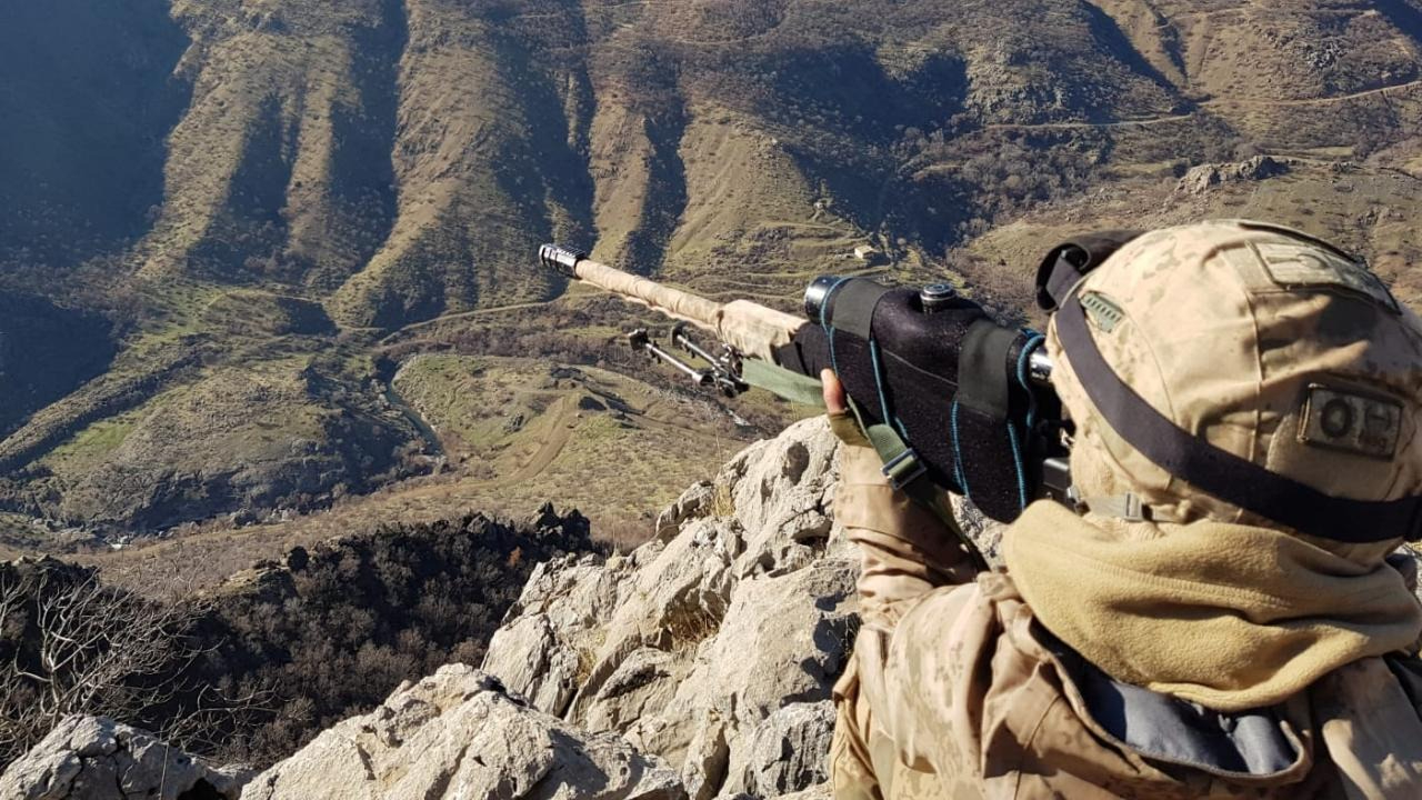 MSB: PKK'dan kaçan 2 terörist hudut karakoluna teslim oldu