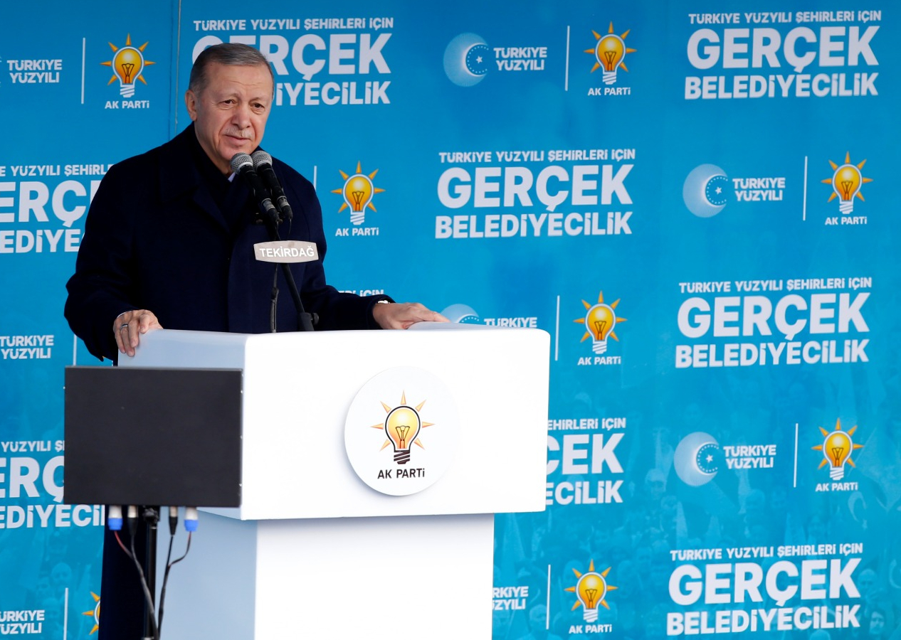 Cumhurbaşkanı Erdoğan'dan Küçükçekmece saldırısıyla ilgili son dakika açıklaması: "Küçükçekmece saldırganlarından biri yakalandı. Diğeri de yakalanacak"