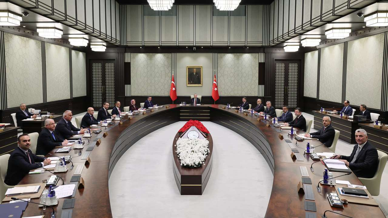Kabine bugün toplanıyor! Öğretmenlerin gözü Beştepe'de olacak