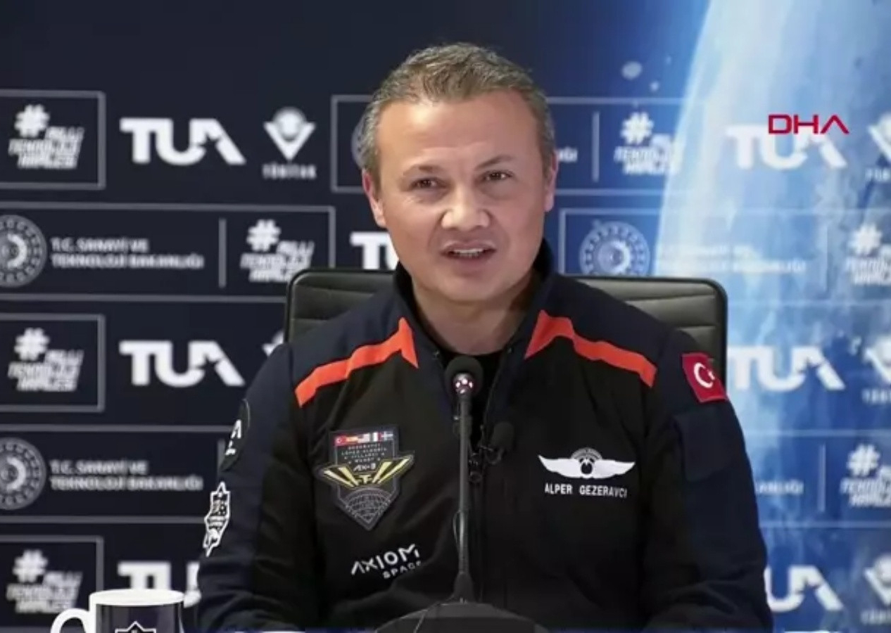 Yurda dönen ilk Türk astronot Alper Gezeravcı'dan dikkat çeken sözler: Devletimin emrindeyim