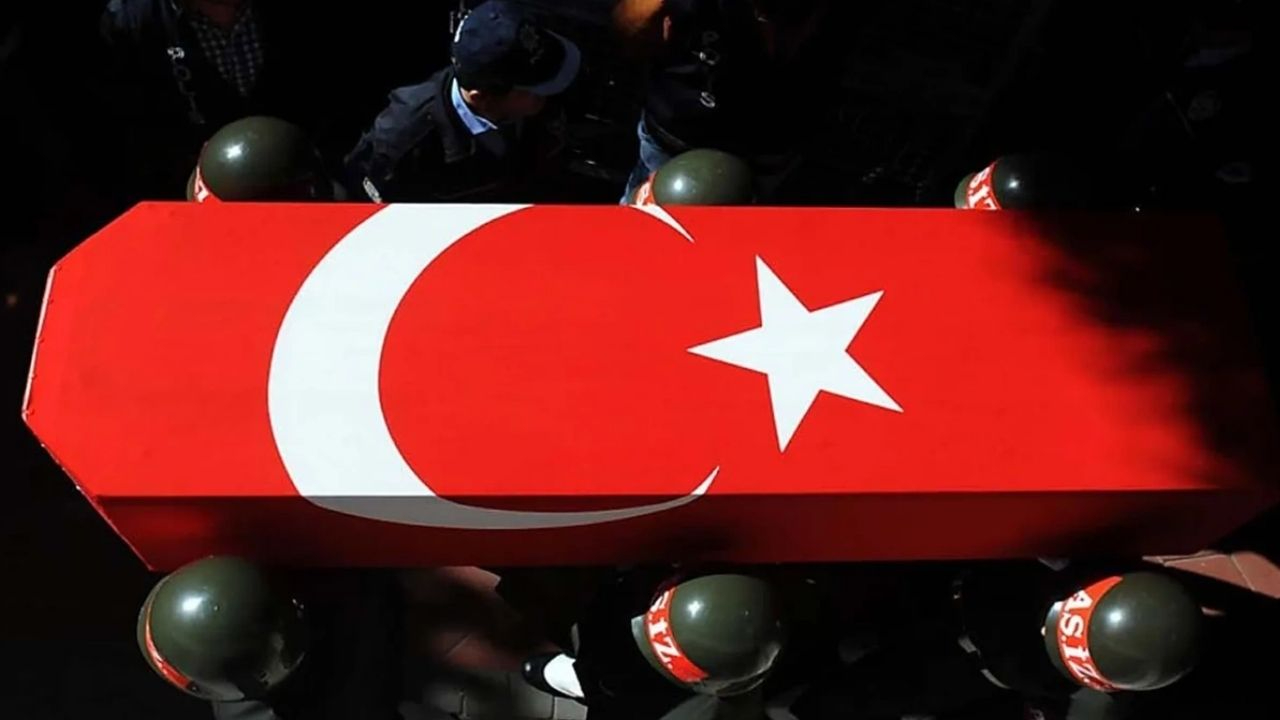Araç kazasında yaralanan bir asker şehit oldu