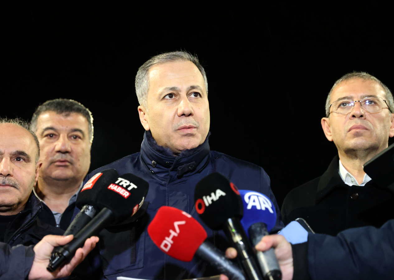 Erzincan'da zamanla yarış... Bakan Yerlikaya altın madeni faciasında son durumu paylaştı!