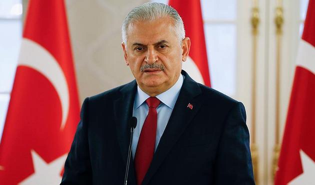 Başbakan Yıldırım: "Şer odakları nihai hedeflerine asla ulaşamayacaklar"