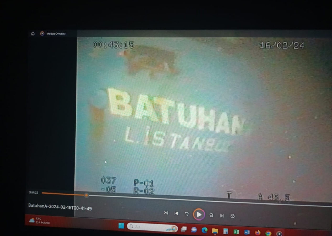 Marmara Denizi'nde batan geminin enkazından ilk görüntüler geldi! Yan yatmadan düz şekilde batmış...