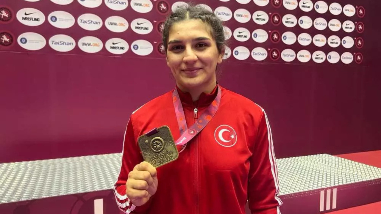 Milli sporcu Nesrin Baş, Avrupa Şampiyonu oldu! İşte Türk kadınının gücü...