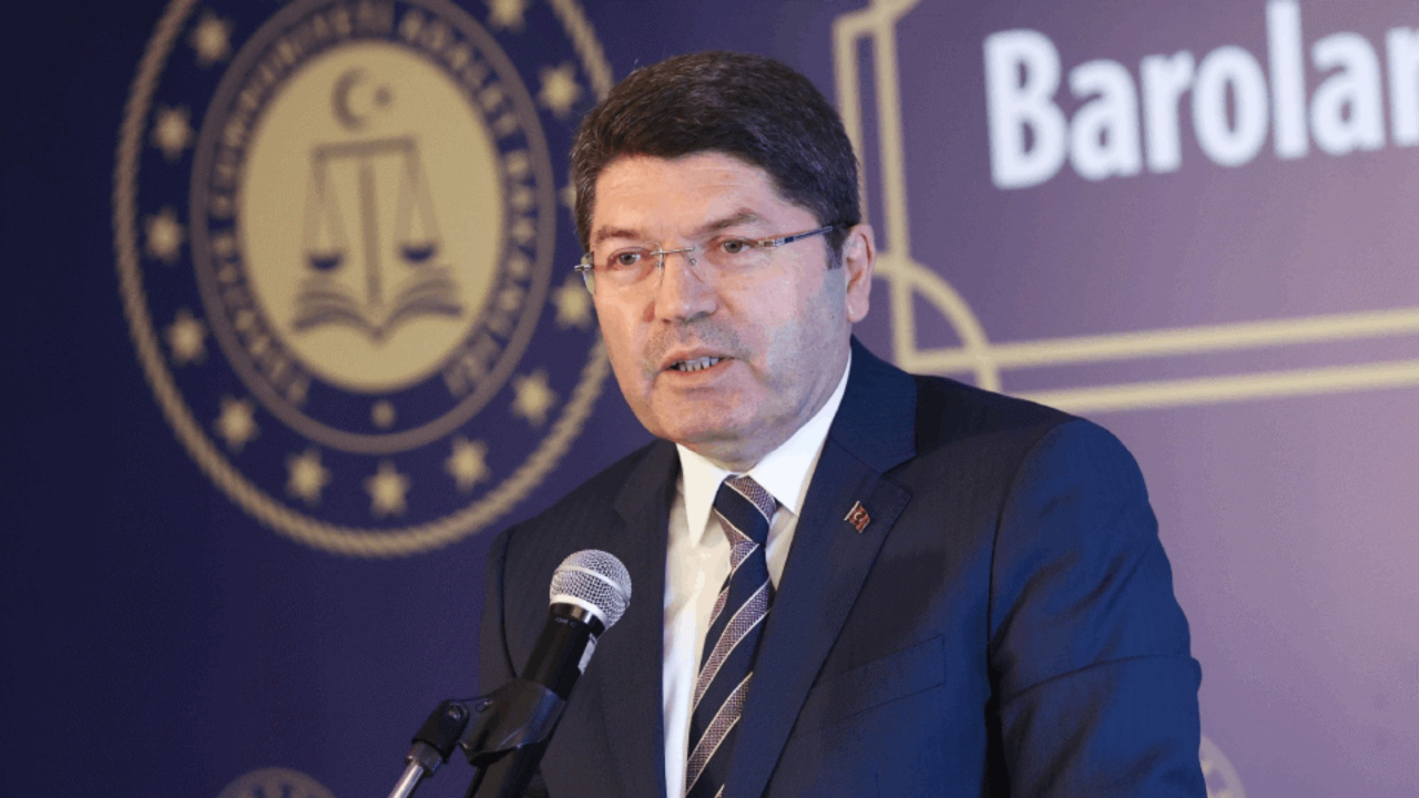 Göreve iade edilen FETÖ'cü hakim ve savcılar yeniden ihraç edilebilir! Bakan Tunç'tan dikkat çeken açıklama...
