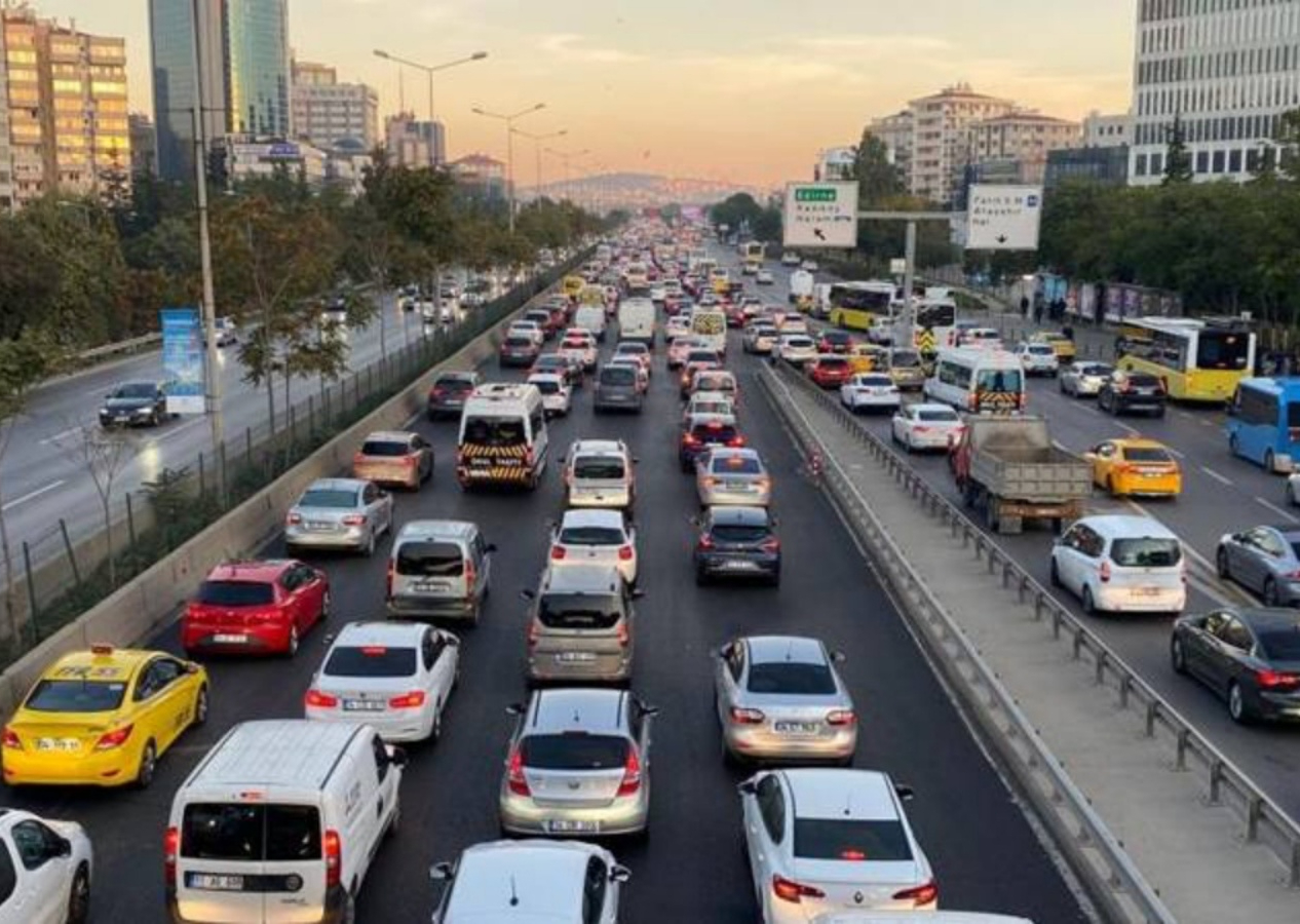 Zorunlu trafik sigortasında yeni dönem! Platform uygulaması yarın başlıyor