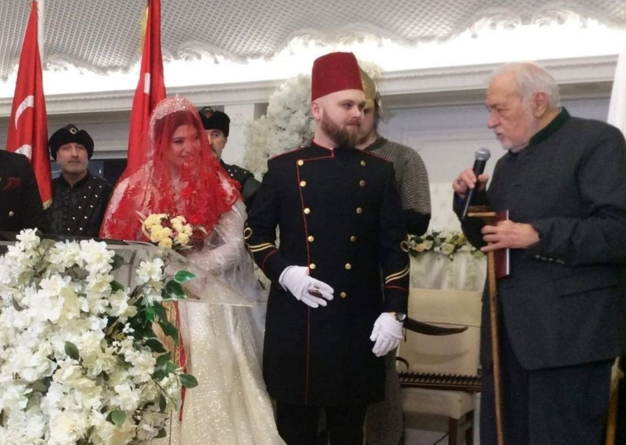 Osmanlı Hanedanı ailesinde 3 yıllık aradan sonra hanedan düğünü!