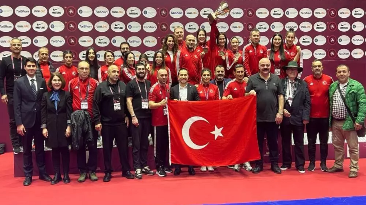 Serbest Güreş Milli Takımı, 31 yıl sonra Avrupa şampiyonu oldu!