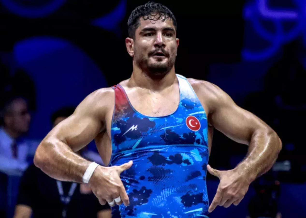 Milli güreşçi Taha Akgül 11. kez Avrupa şampiyonu oldu!