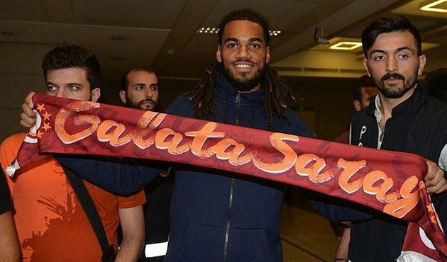 Galatasaray, yıldız oyuncuyu KAP'a bildirdi
