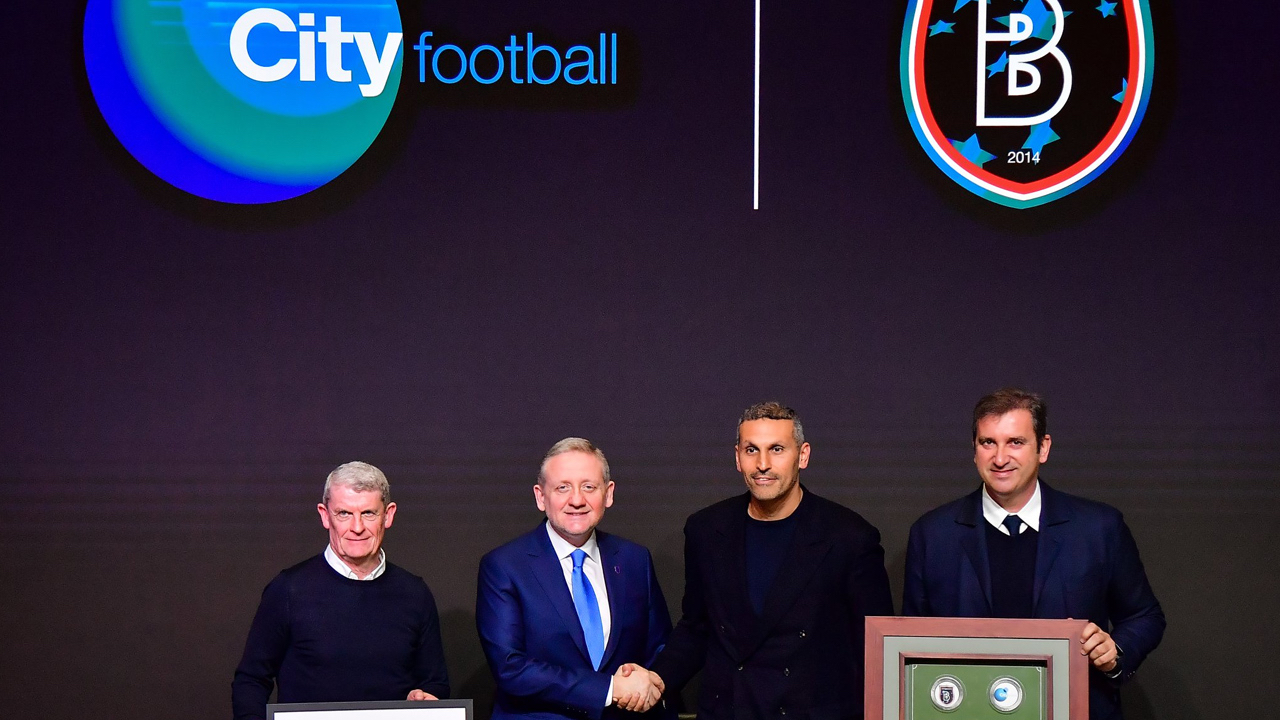 Türk futbolunda devrim yaratacak anlaşma! Başakşehir kulübü, City Football Group ile işbirliği anlaşması imzaladı