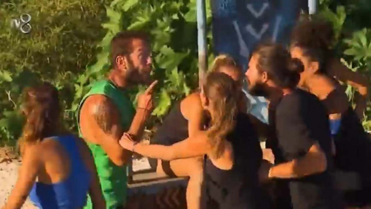 Survivor All Star'da tansiyon yükseldi! Hakan ile Ogeday arasında kavga çıktı! Acun Ilıcalı araya girdi