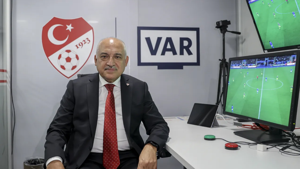 Süper Lig'de gözler bu akşam açıklanacak VAR kayıtlarına çevrildi