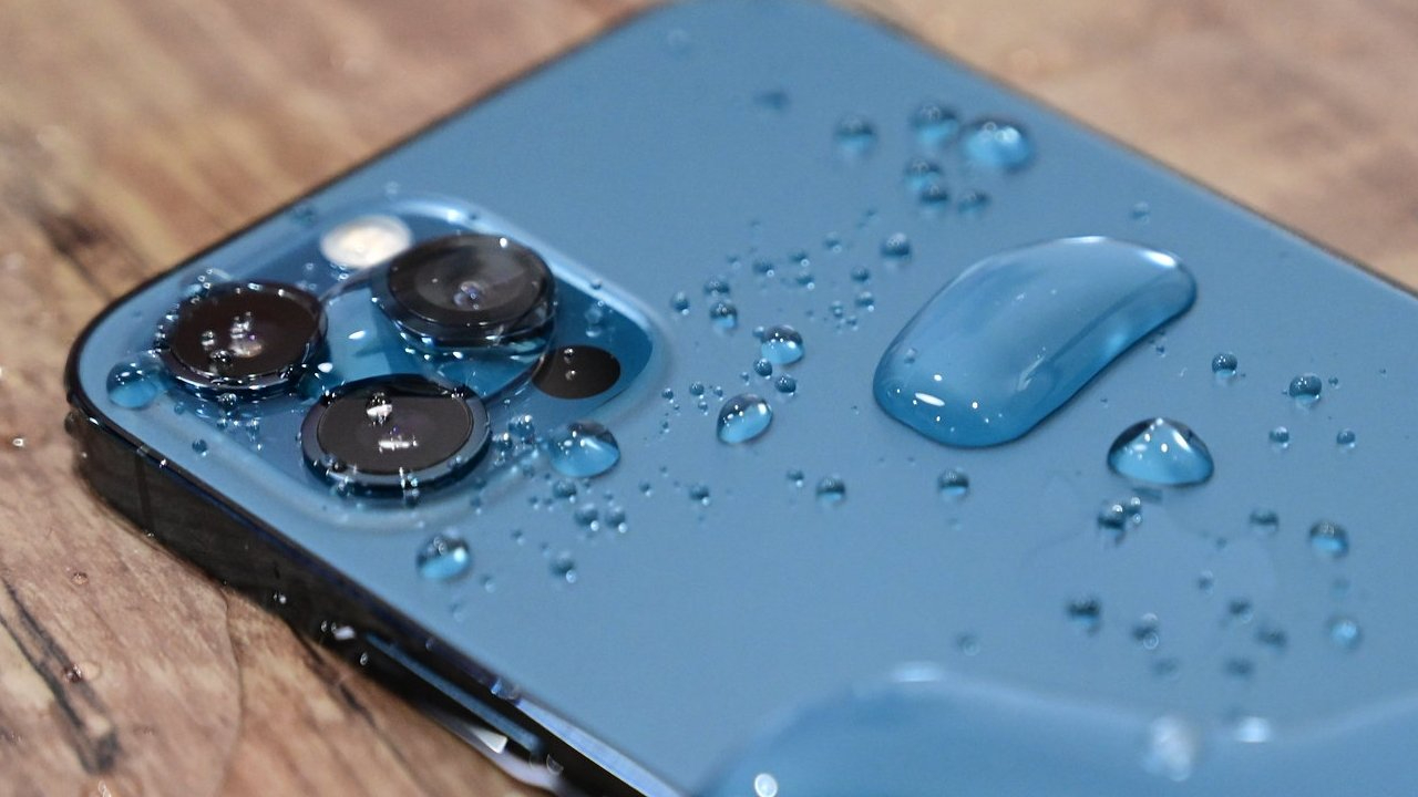 Apple'dan kullanıcılara uyarı:  “iPhone'unuzu pirinç dolu bir torbaya koymayın. Aksi takdirde..."
