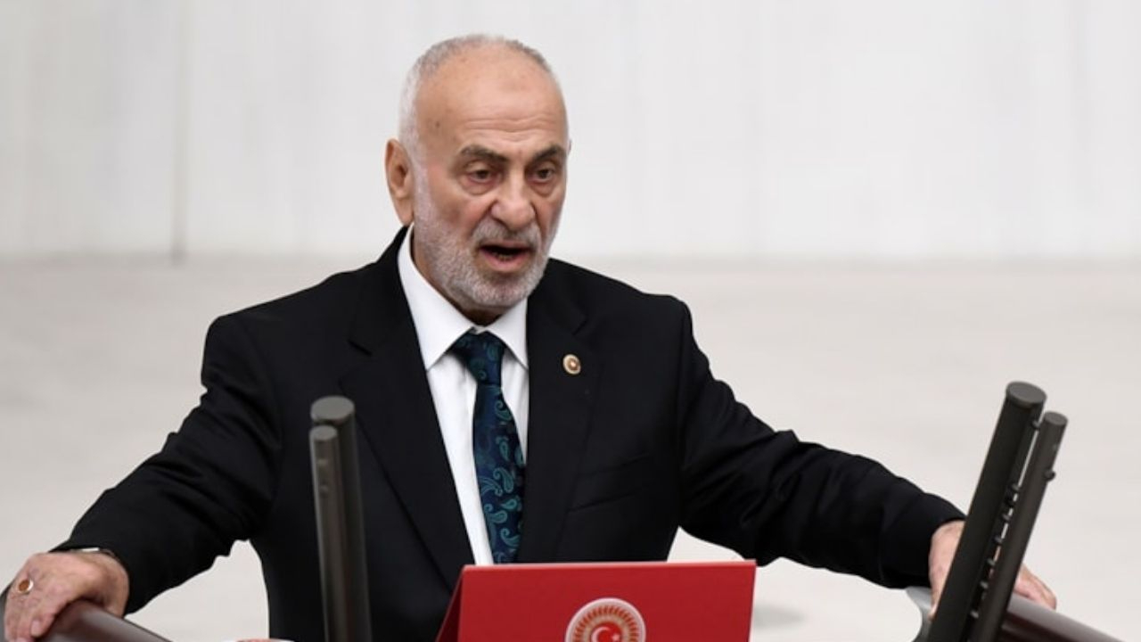 Yeniden Refah Partisi Genel Sekreteri ve İstanbul Milletvekili Suat Pamukçu istifa etti