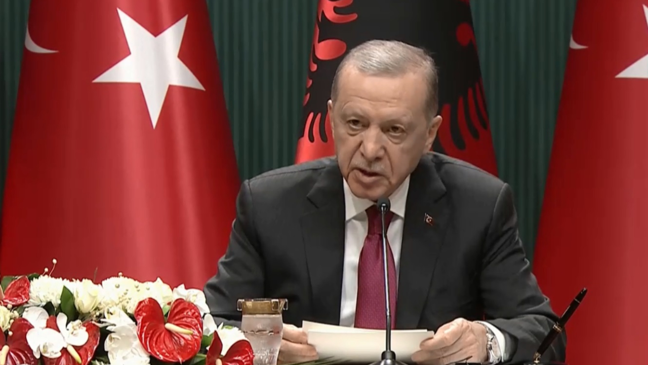 Cumhurbaşkanı Erdoğan'dan Arnavutluk'ta FETÖ'ye sert mesaj: Şer şebekesi amacına ulaşamayacak