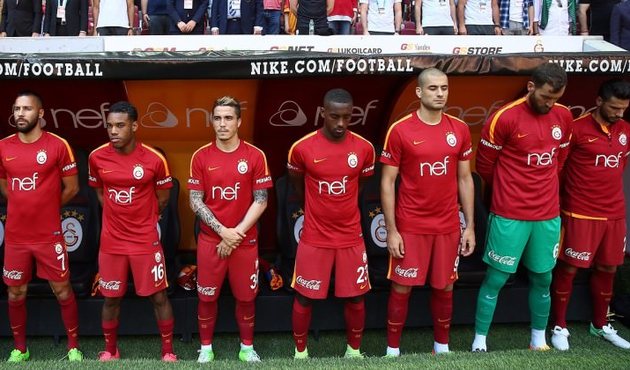 Galatasaray'da iki ayrılık birden!