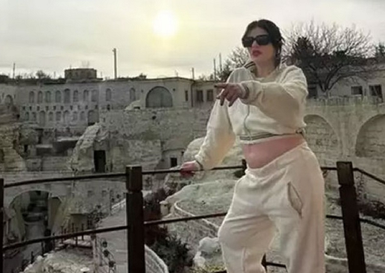 Oyuncu Gonca Vuslateri'den bebeğinin babası hakkında açıklama!