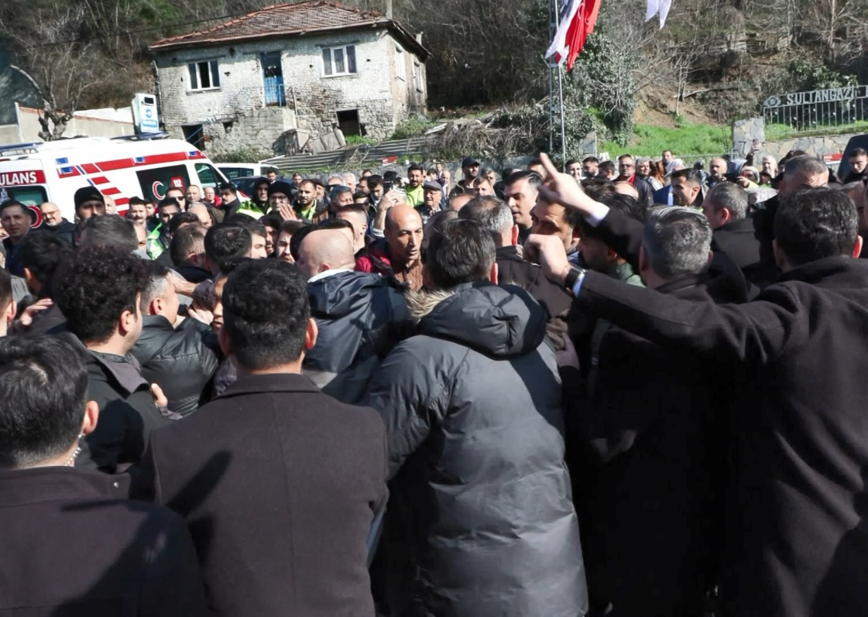 Ekrem İmamoğlu'na Sultangazi'de yol tepkisi!
