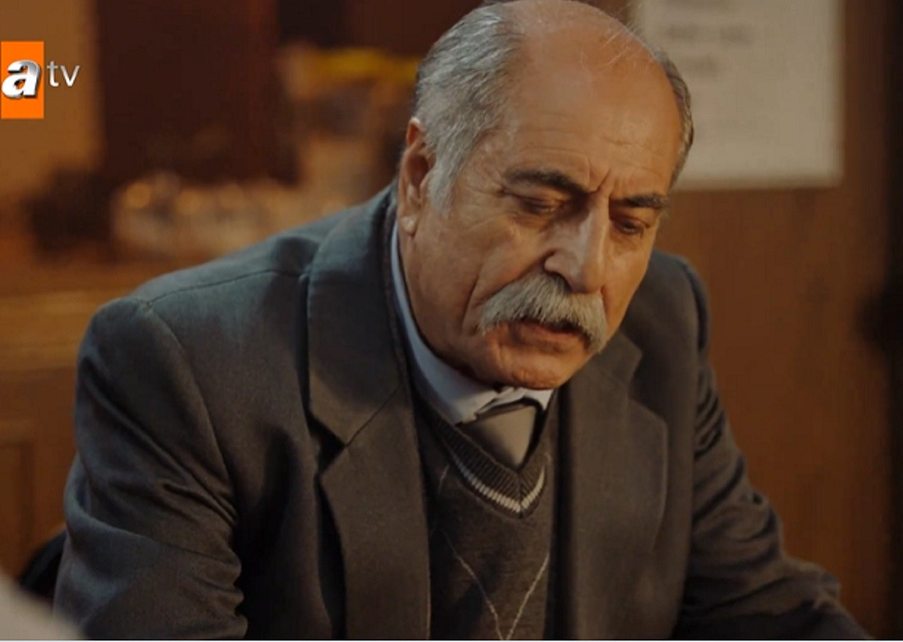 Ateş Kuşları Hacı Amca kıssaları diziye damga vuracak! Kıraathane'de okunan Kaldırımlar Şiiri yüreklere dokundu...