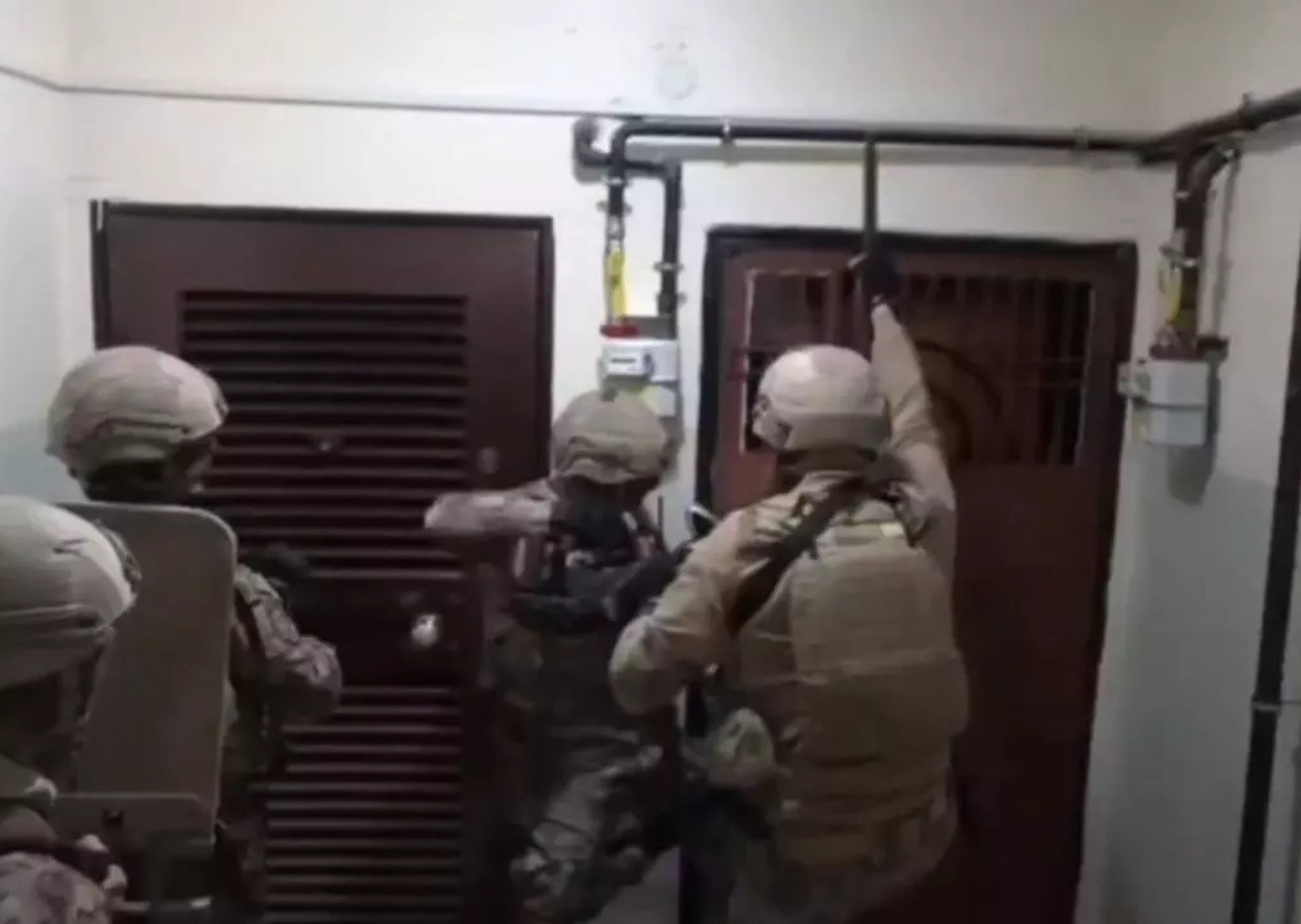 Zehir tacirlerine dev operasyon! 1 tona yakın uyuşturucu ele geçirildi! Yüzlerce sokak satıcısı yakalandı...