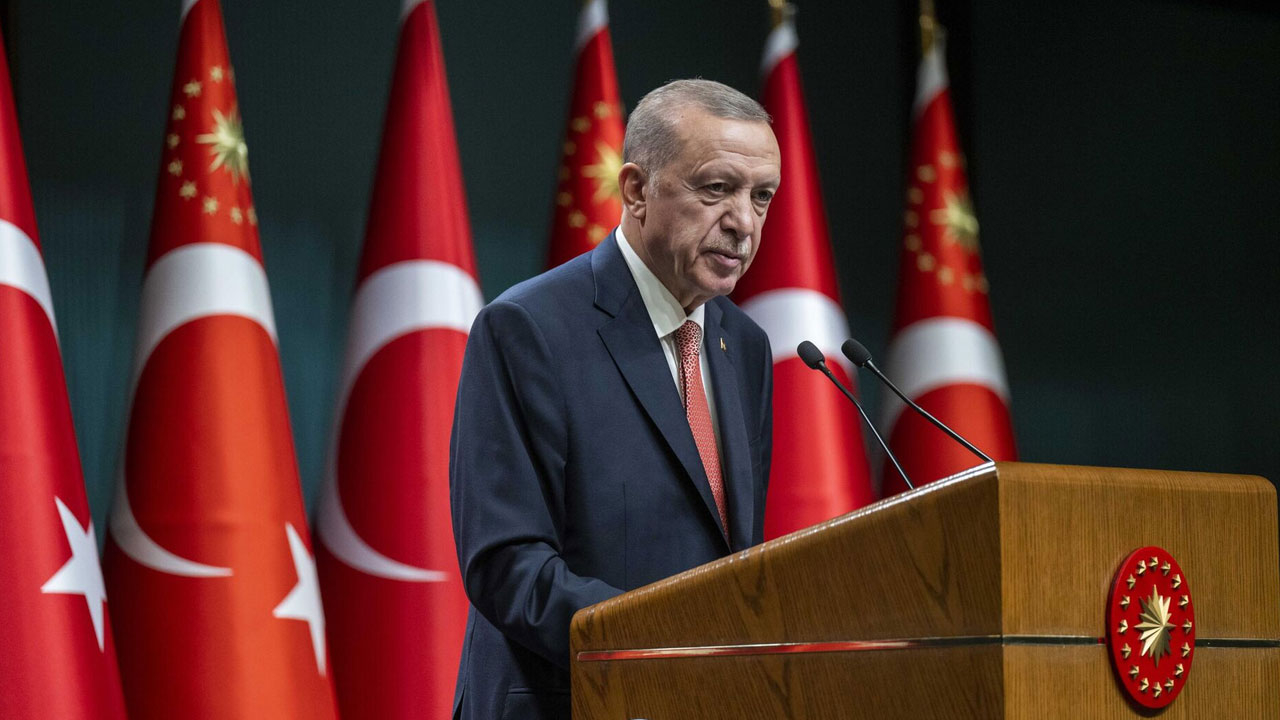 Cumhurbaşkanı Erdoğan'dan Berat Kandili paylaşımı