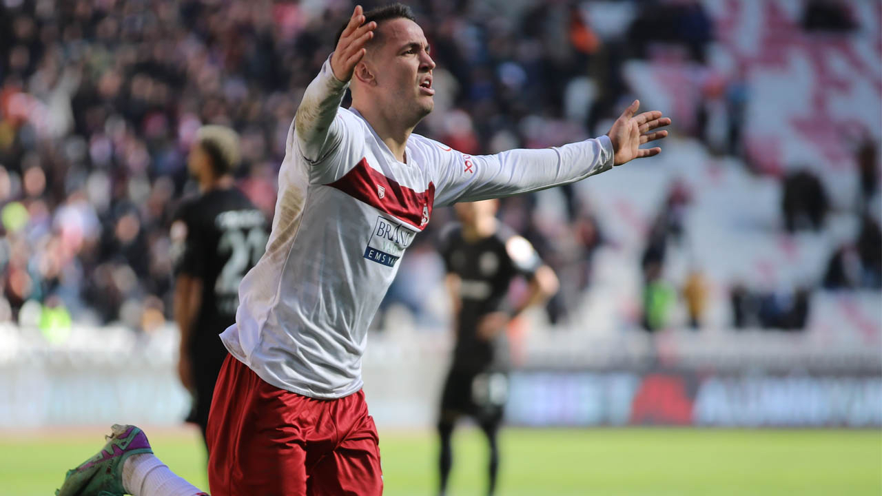 Sivasspor'dan Pendikspor'a farklı tarife! Bülent Uygun'un serisi devam ediyor