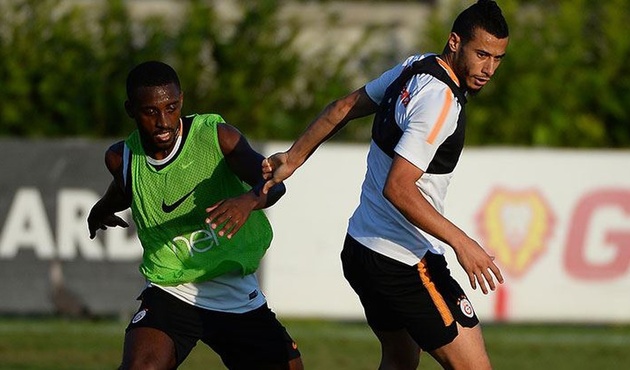 Lionel Carole resmen Sevilla'da!