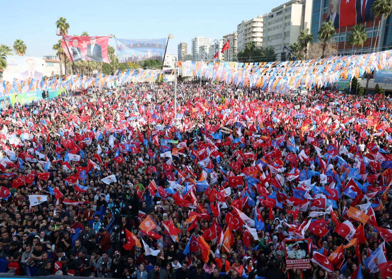 Meydanlarda 'Cumhur İttifakı' fırtınası: 3 günde 220 bin!