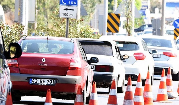 300 bin araç ilçeye giriş yaptı!