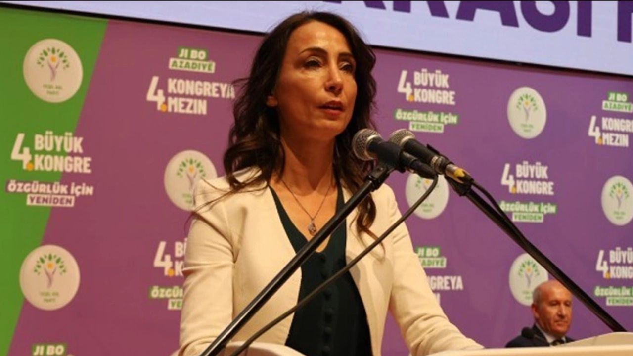 Alçak sözler! DEM Parti'den terörist başı Öcalan'a özgürlük çağrısı!