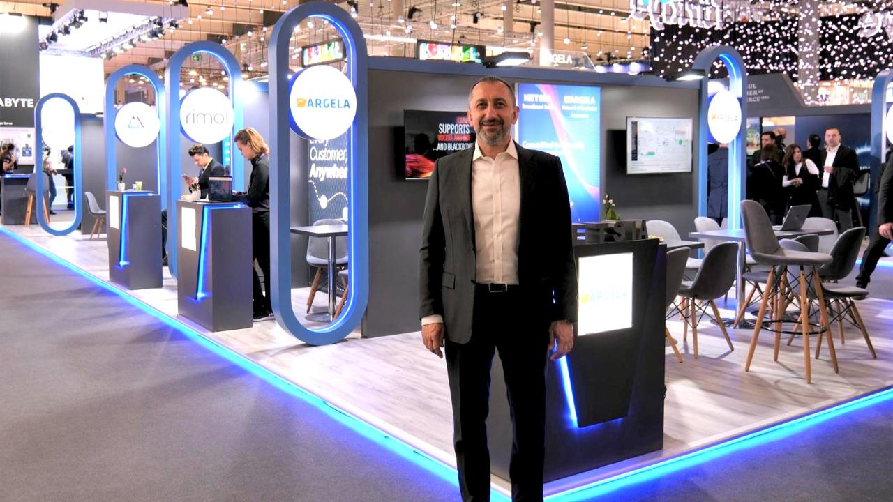 Türk Telekom CEO’su Önal: “Yerli ekosisteme tam destek vererek ülkemizin teknoloji ihracatı hedefine katkı sunuyoruz”