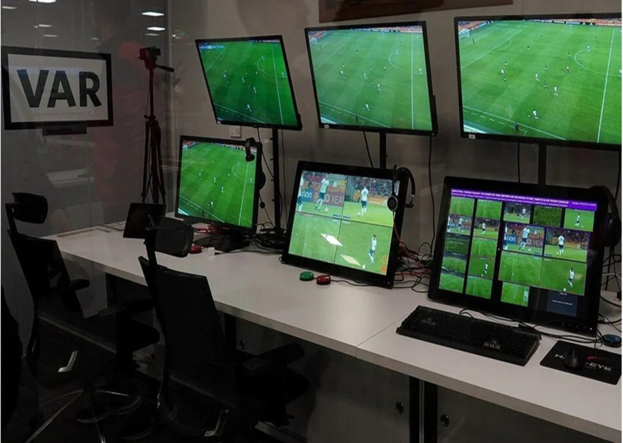 VAR'dan sorumlu MHK Başkan Vekili Tolga Özkalfa görevinden istifa etti!