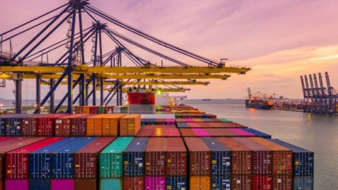Dış ticaret açığında ocak ayında sert düşüş