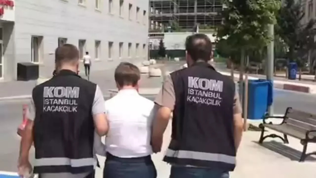 İstanbul'da Emniyet ve MİT'ten FETÖ operasyonu! Hücre evlerine baskın yapıldı, 7 şüpheli gözaltında!