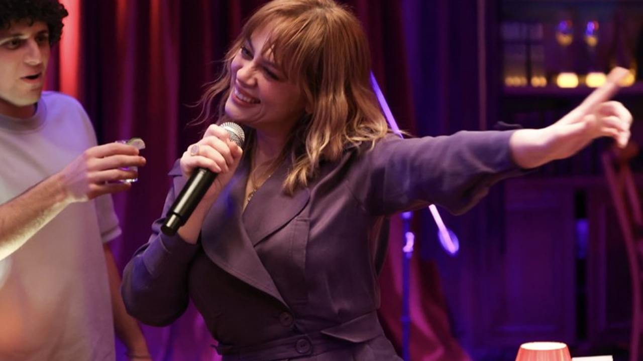Bahar dizisi reytinglerde zirvenin sahibi oldu! Demet Evgar'ın dans performansına ve oyunculuğuna övgüler yağdı