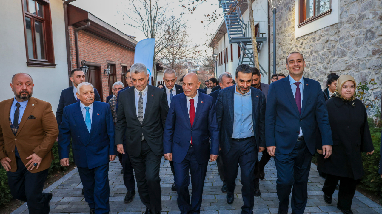 Turgut Altınok uyardı: Sahte anketlere inanmayın