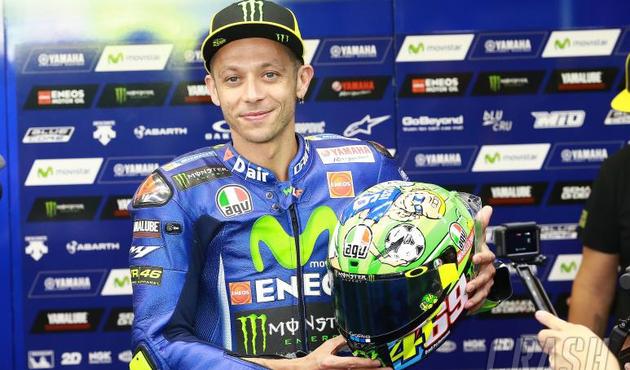 MotoGP'nin efsane pilotu Valentino Rossi kaza geçirdi