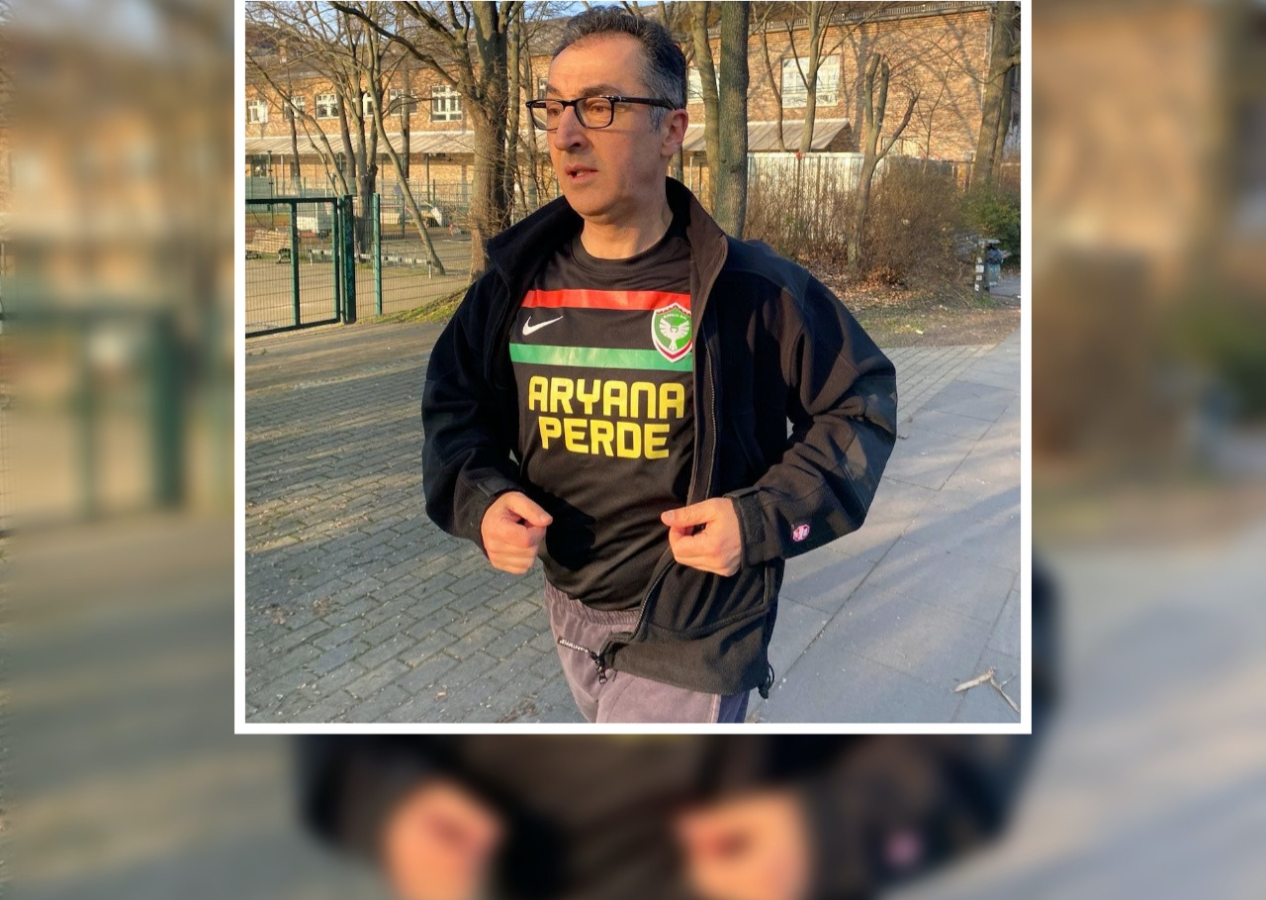 Türkiye düşmanı Almanya Gıda ve Tarım Bakanı Cem Özdemir'den Amedspor formalı paylaşım!