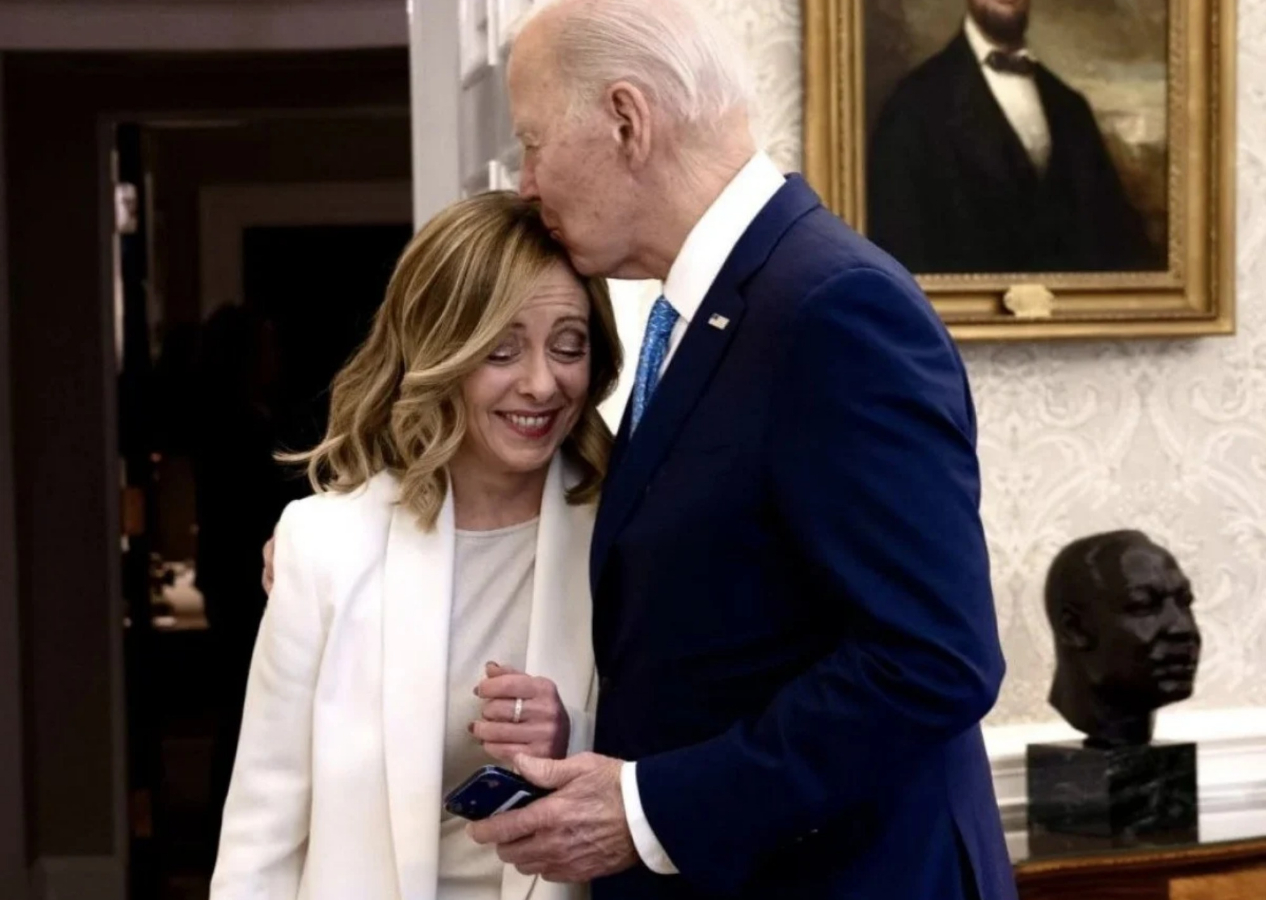 İhtiyar Joe Biden diplomatik kriz çıkaracak! İtalya Başbakanı Meloni'ye yaptığı hareket olay oldu