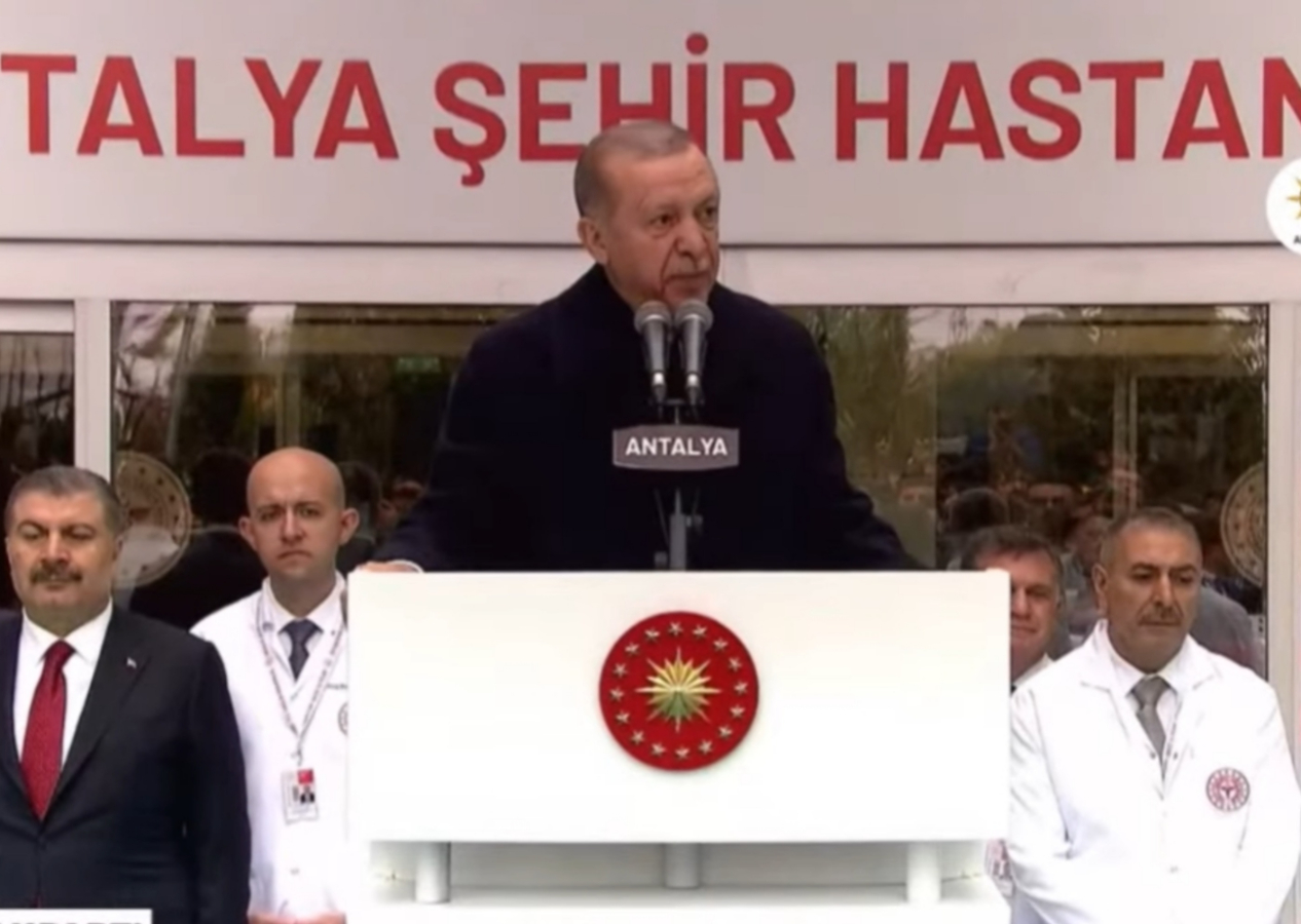 Cumhurbaşkanı Erdoğan Antalya'da: "31 Mart'ta Antalya karar verecek. Artık yeter diyecek. Yeni bir adım atalım diyecek."